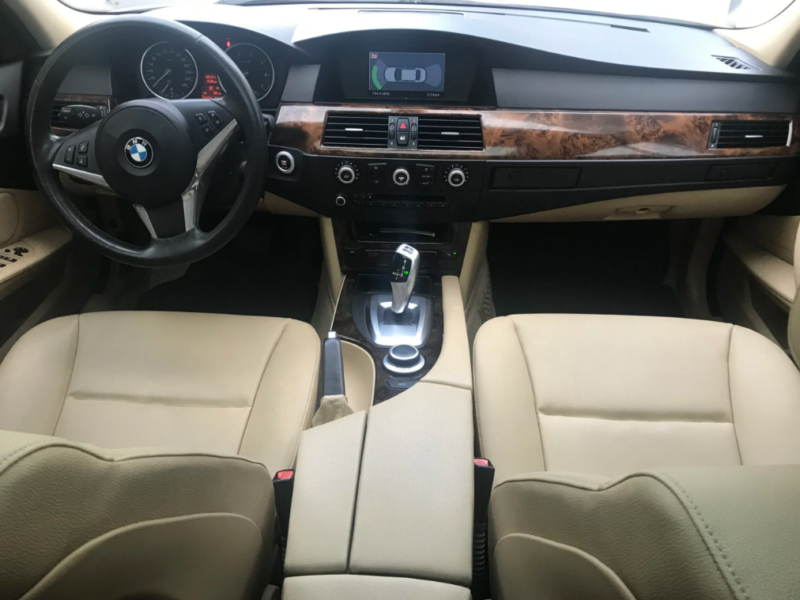 BMW 520i 2008