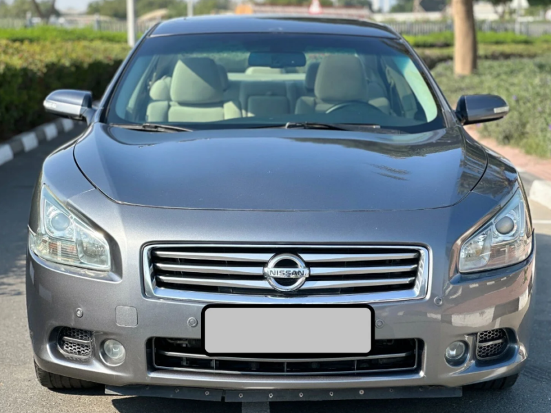 NISSAN MAXIMA