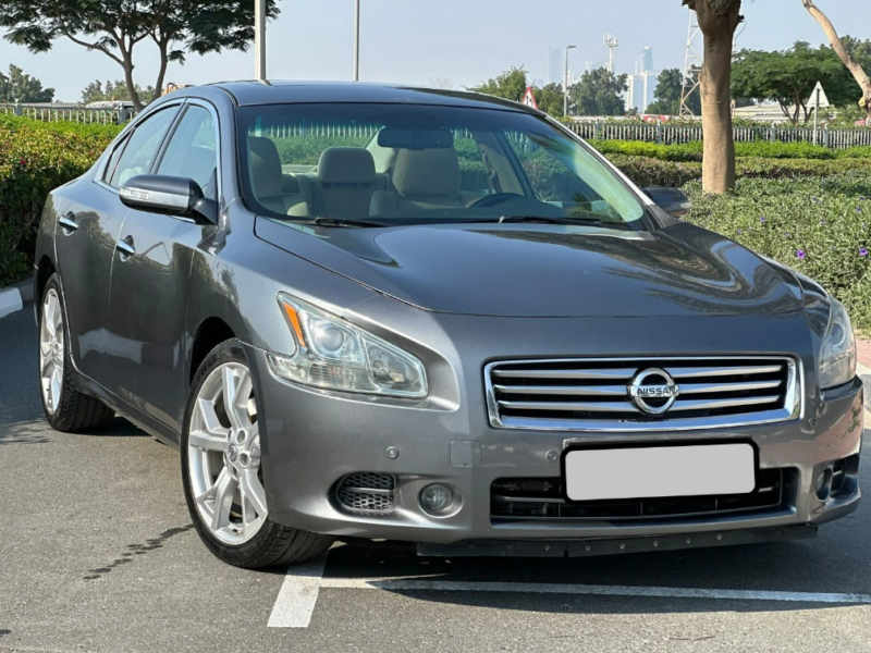 NISSAN MAXIMA